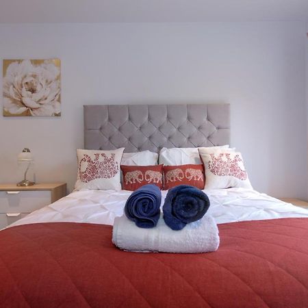 Gorgeous Spacious 2 Bed 2 Bath Apartment Leicester Exterior photo