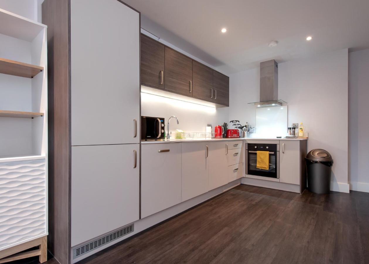 Gorgeous Spacious 2 Bed 2 Bath Apartment Leicester Exterior photo