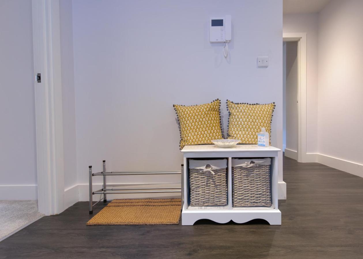 Gorgeous Spacious 2 Bed 2 Bath Apartment Leicester Exterior photo