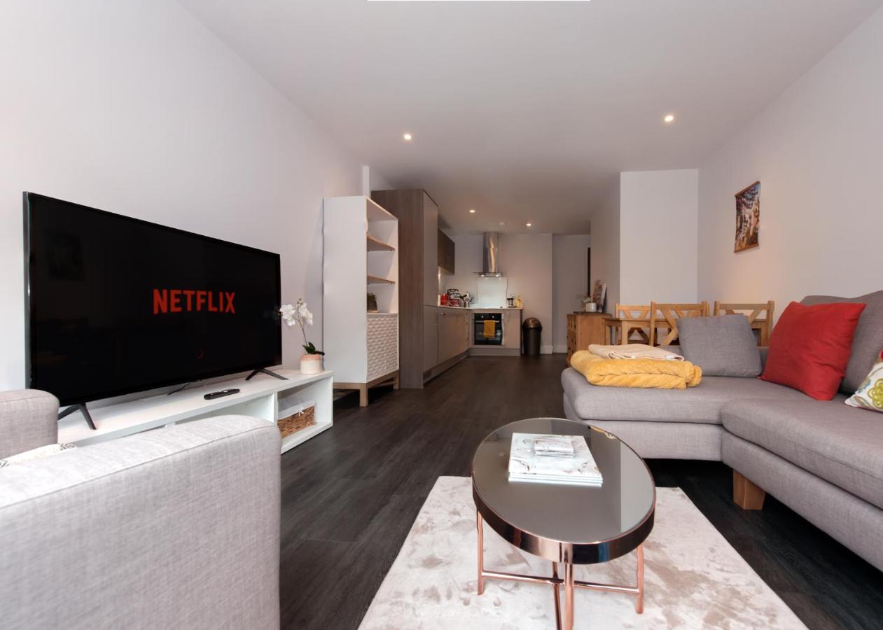 Gorgeous Spacious 2 Bed 2 Bath Apartment Leicester Exterior photo