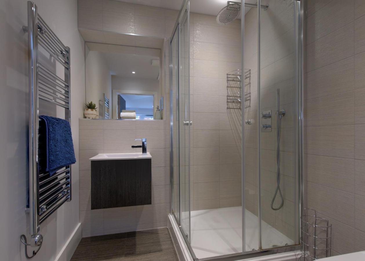Gorgeous Spacious 2 Bed 2 Bath Apartment Leicester Exterior photo